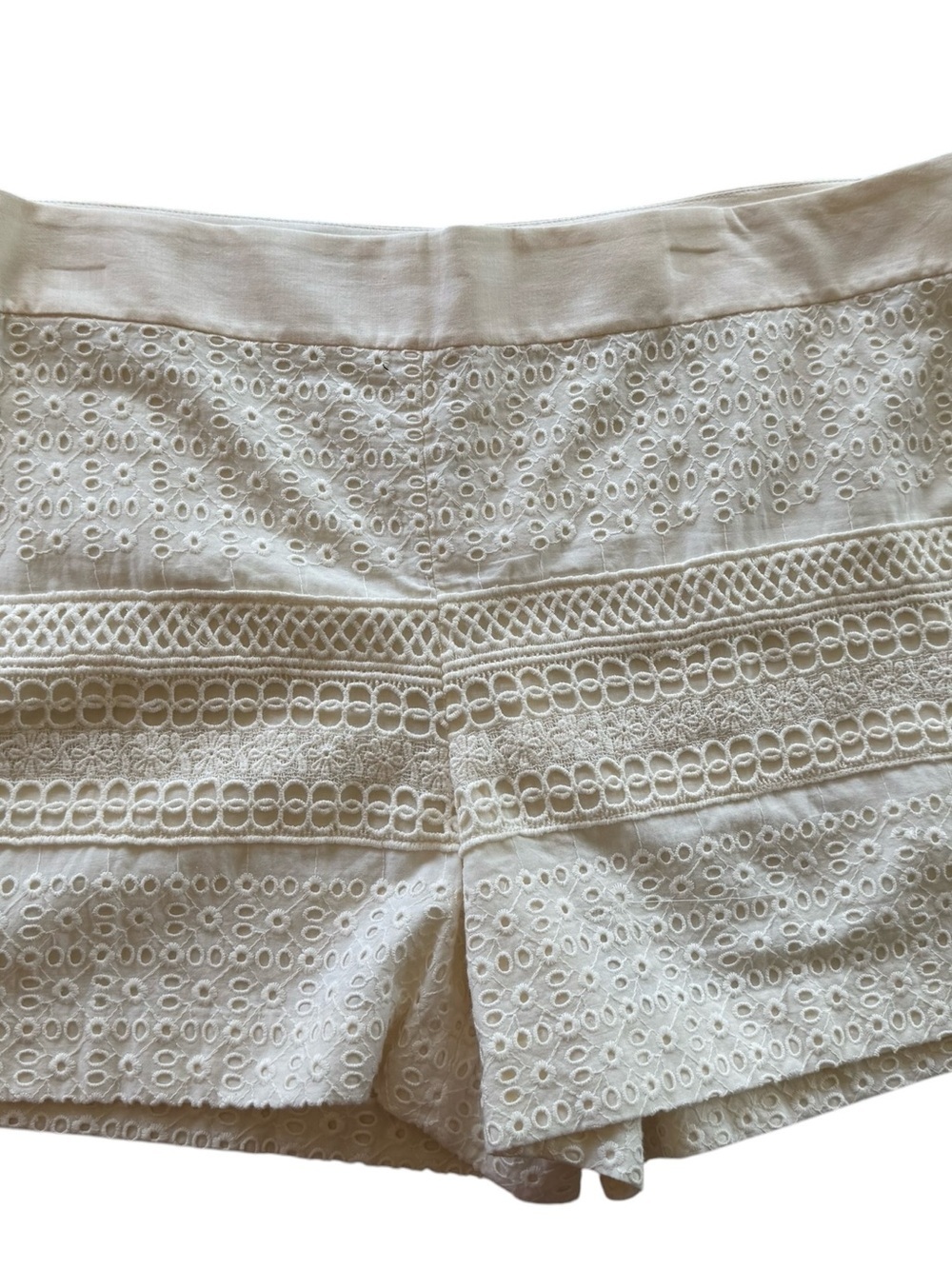 NWT LOFT Riviera Shorts Womens 14 Ivory Eyelet Crochet Trim Coastal Boho